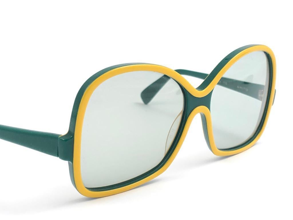 New Vintage Rodenstock Oversized Green & Yellow 1980's Sunglasses Germany In New Condition For Sale In Baleares, Baleares