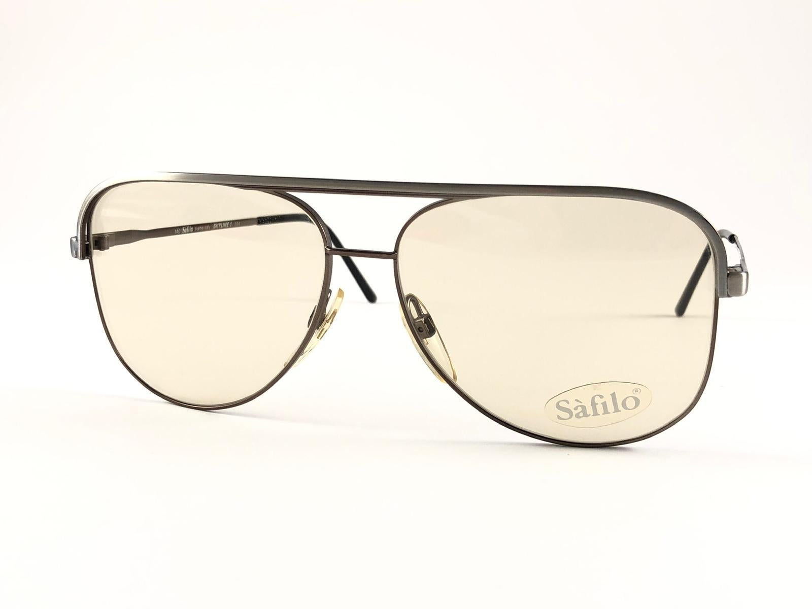 New Vintage Safilo Skyline 1 104 Copper Frame 1980's Sunglasses Made in Italy In New Condition For Sale In Baleares, Baleares