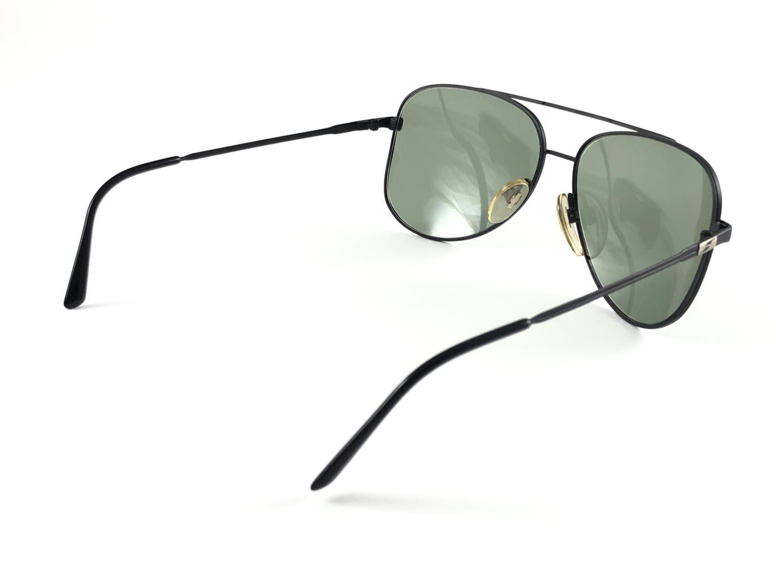 New Vintage Safilo Sporting 86 003 Black Mate Aviator 1980's Sunglasses en vente 3