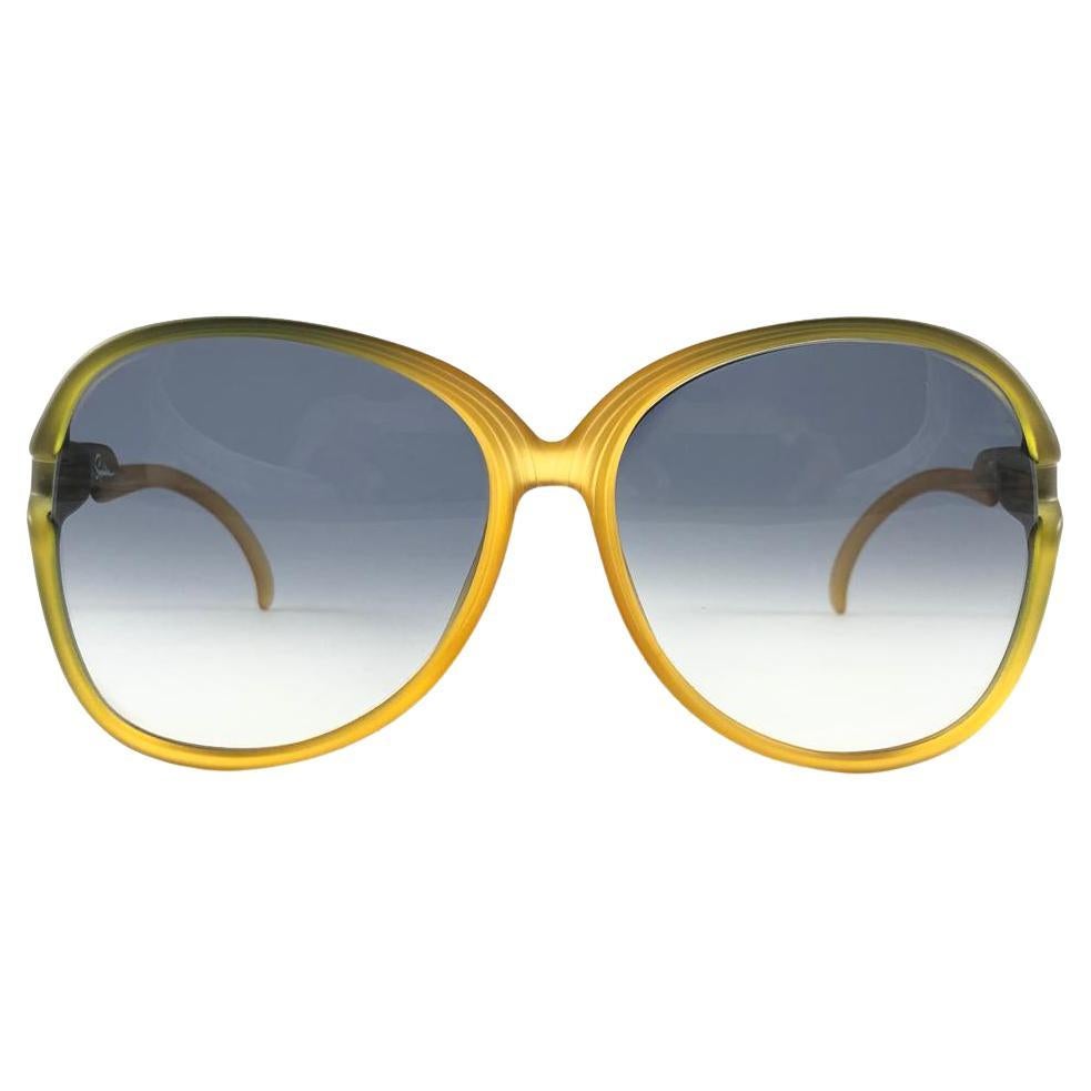Saphira übergroße Vintage-Sonnenbrille in Grün und Bernstein transluzent, Deutschland  80s  im Angebot