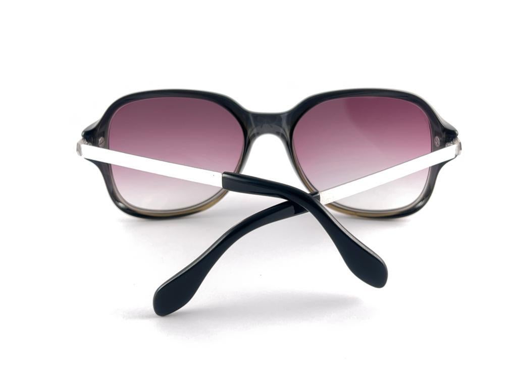 New Vintage Saphira Translucent Two Tone Optyl Sunglasses 80's Germany en vente 5