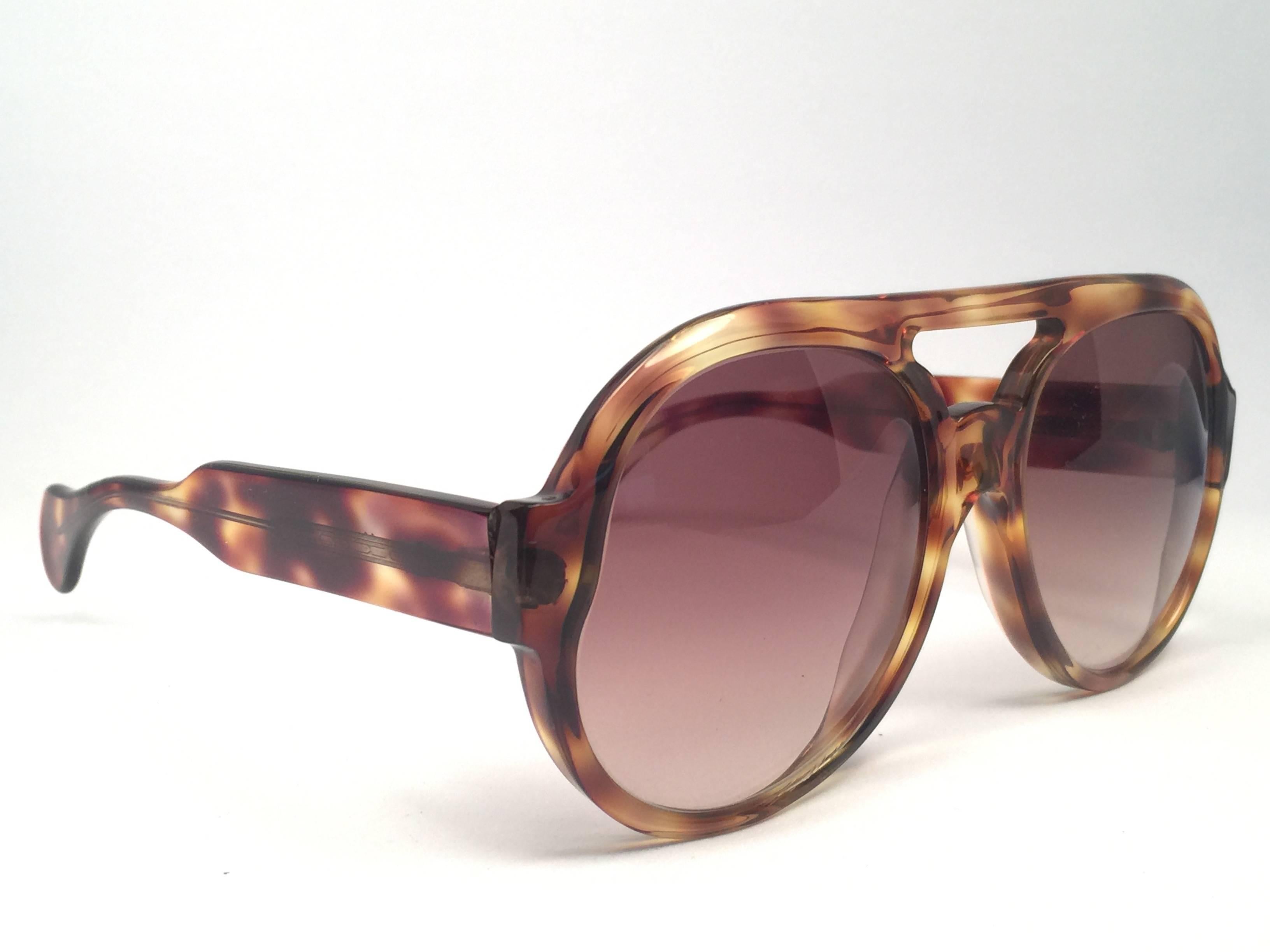 New vintage Serge Kirchhofer sunglasses. 

Spotles lenses.

This item may show sign of wear due to storage.

Made in Austria
