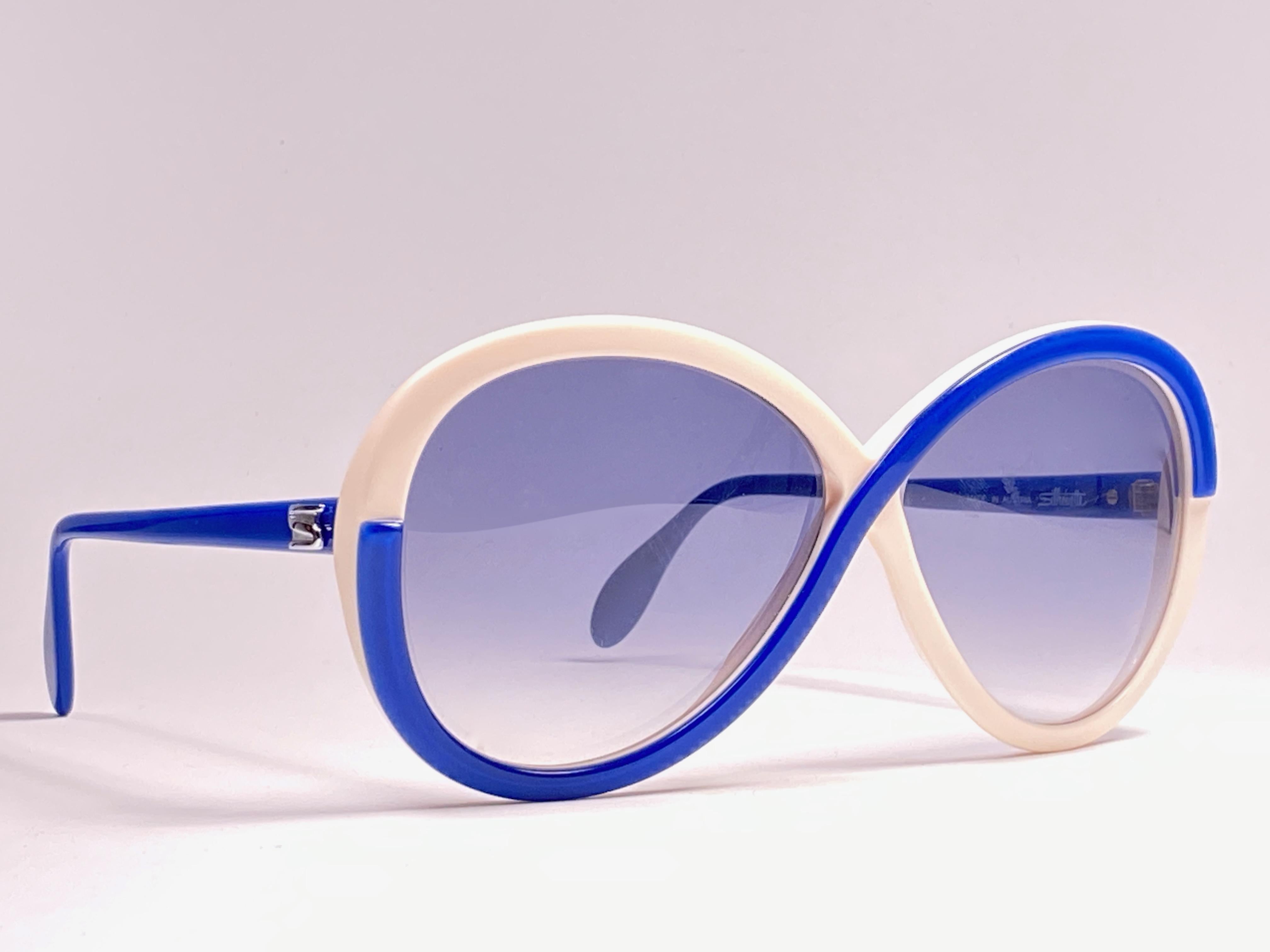 New Vintage Silhouette 3024 White Blue Funk Germany 1980 Sunglasses  Unisexe en vente