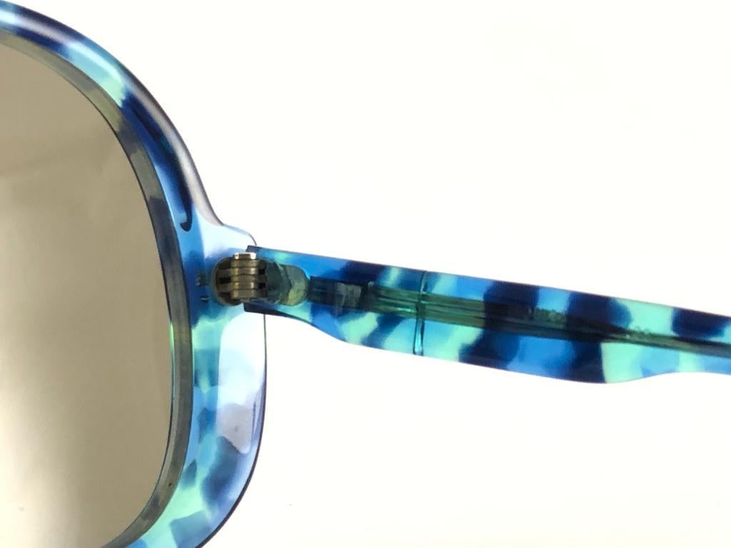 70s oversized sunglasses