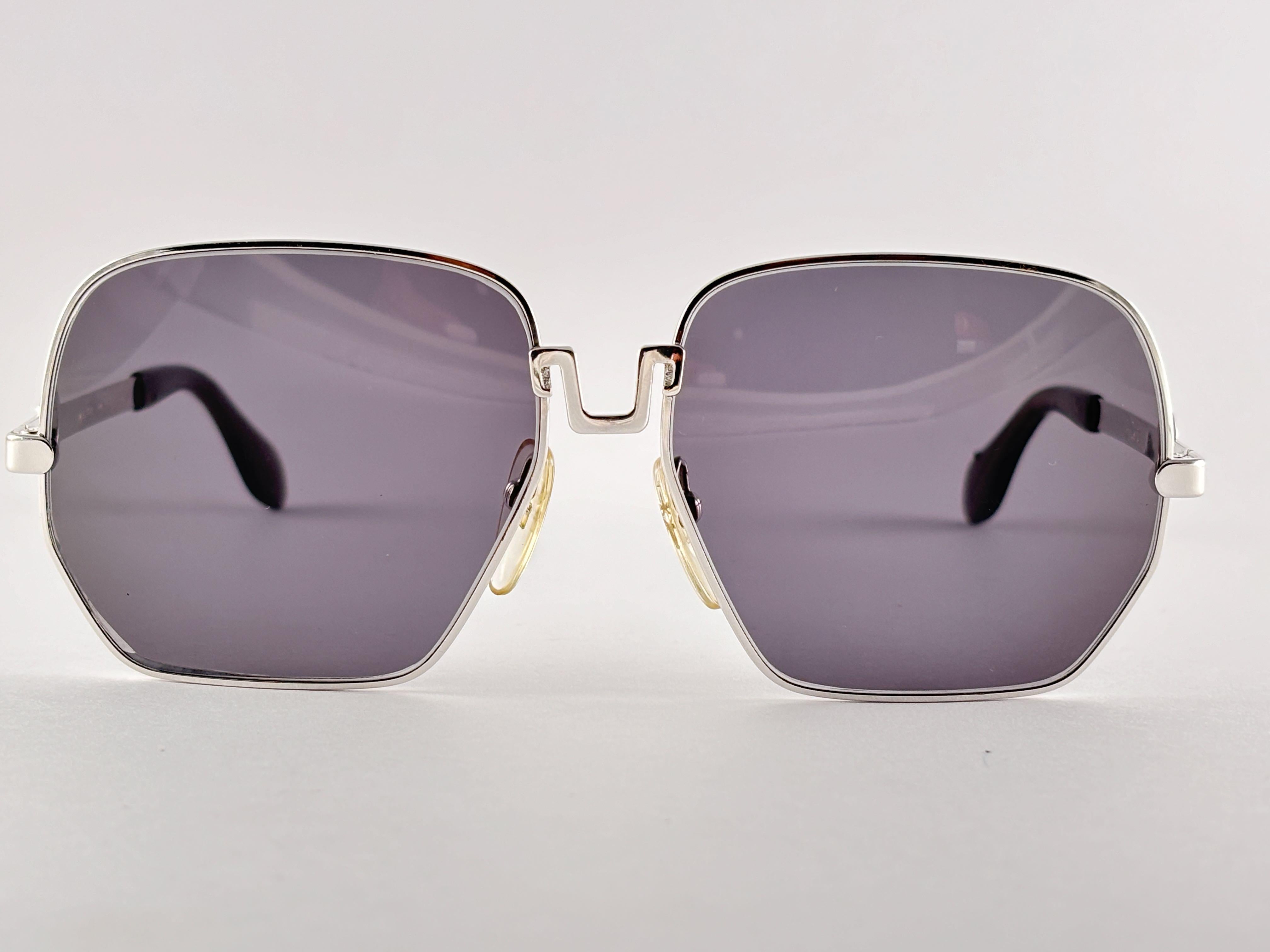 New Vintage Silhouette Argento Lente Grigia Germania 1970 Occhiali da sole in vendita 3