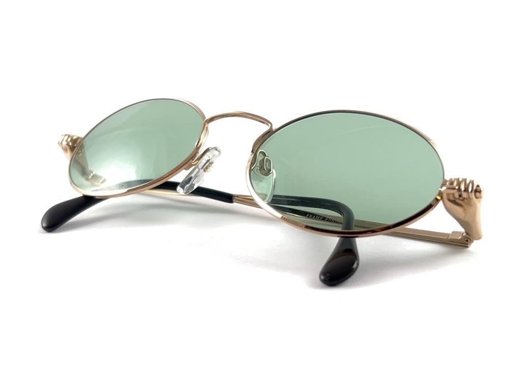 Gris Lunettes de soleil vintage neuves avec silhouette ovale et aiguilles de course V 6052 Allemagne, 1970 en vente
