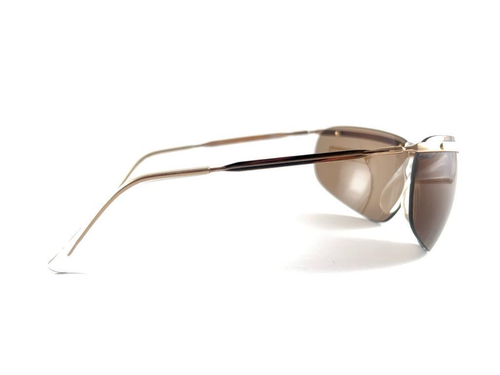 Women's or Men's New Vintage Sol Amor Gold Brown Lenses Rimless Wrap Frame Sunglasses 60s France For Sale