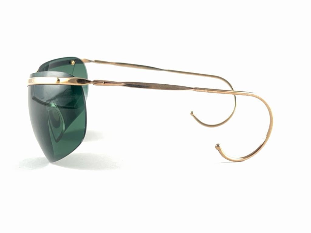 New Vintage Sol Amor Gold Curled Tips Rimless Wrap Frame Sunglasses 60's France In New Condition For Sale In Baleares, Baleares