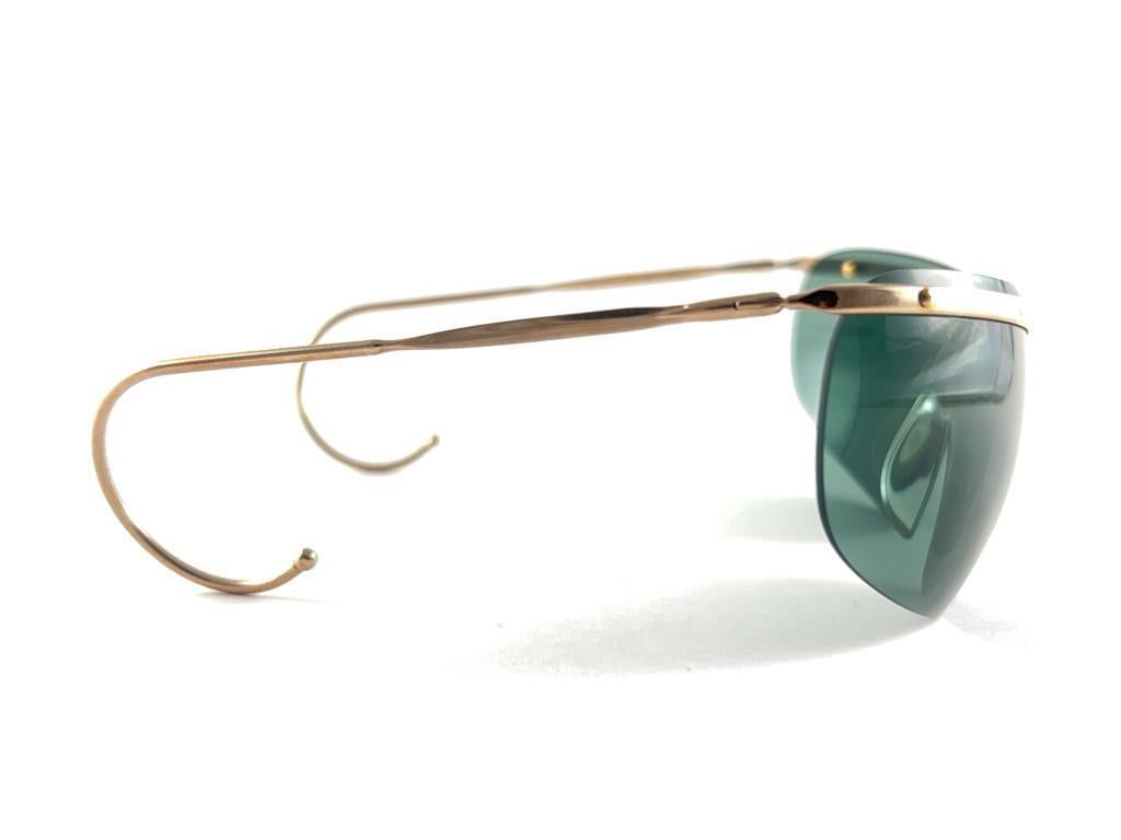 Women's or Men's New Vintage Sol Amor Gold Curled Tips Rimless Wrap Frame Sunglasses 60s France For Sale