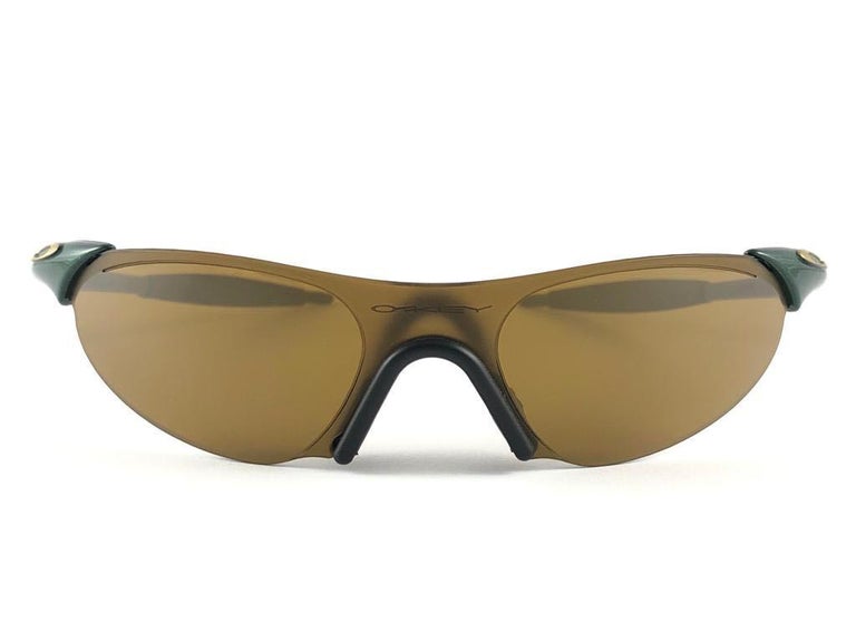 New Vintage Sports Oakley 0.7 JOKER Gold Iridium Lenses 1999 Sunglasses For Sale at 1stDibs oakley sunglasses 1999 most expensive oakley sunglasses gold oakley sunglasses