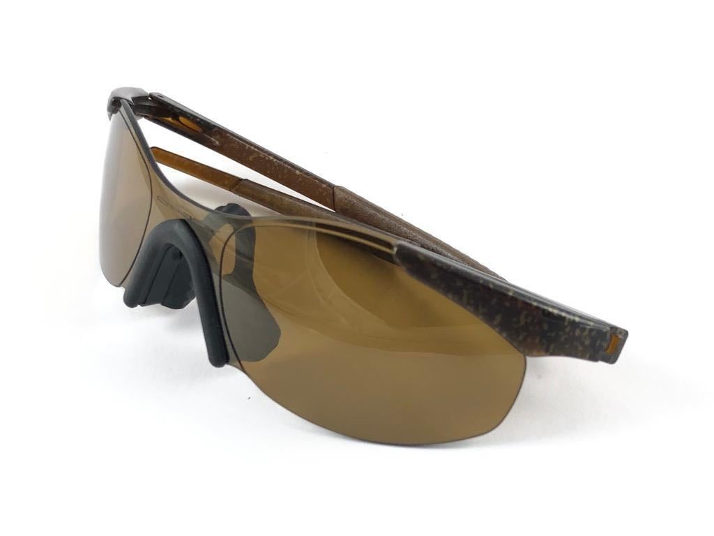 Neu New Vintage Sports Oakley Gold Iridium-Lenses 1999 Sonnenbrille  für Damen oder Herren im Angebot