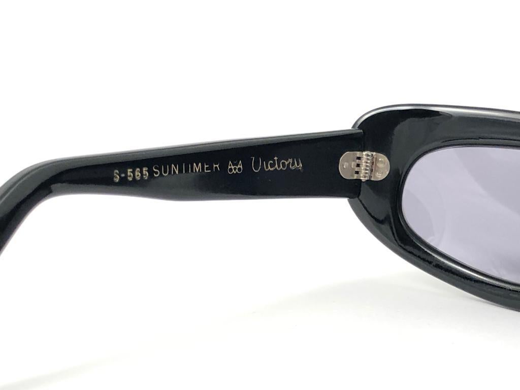 New Vintage Suntimer Victory Black Mid Century Made in France 1960 Sunglasses  In Excellent Condition For Sale In Baleares, Baleares