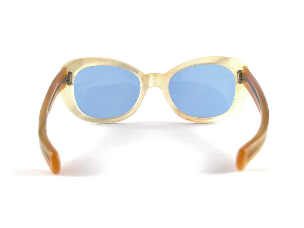 New Vintage Suntimer Victory Blue Lenses Made in France 1960's Sunglasses  For Sale 5