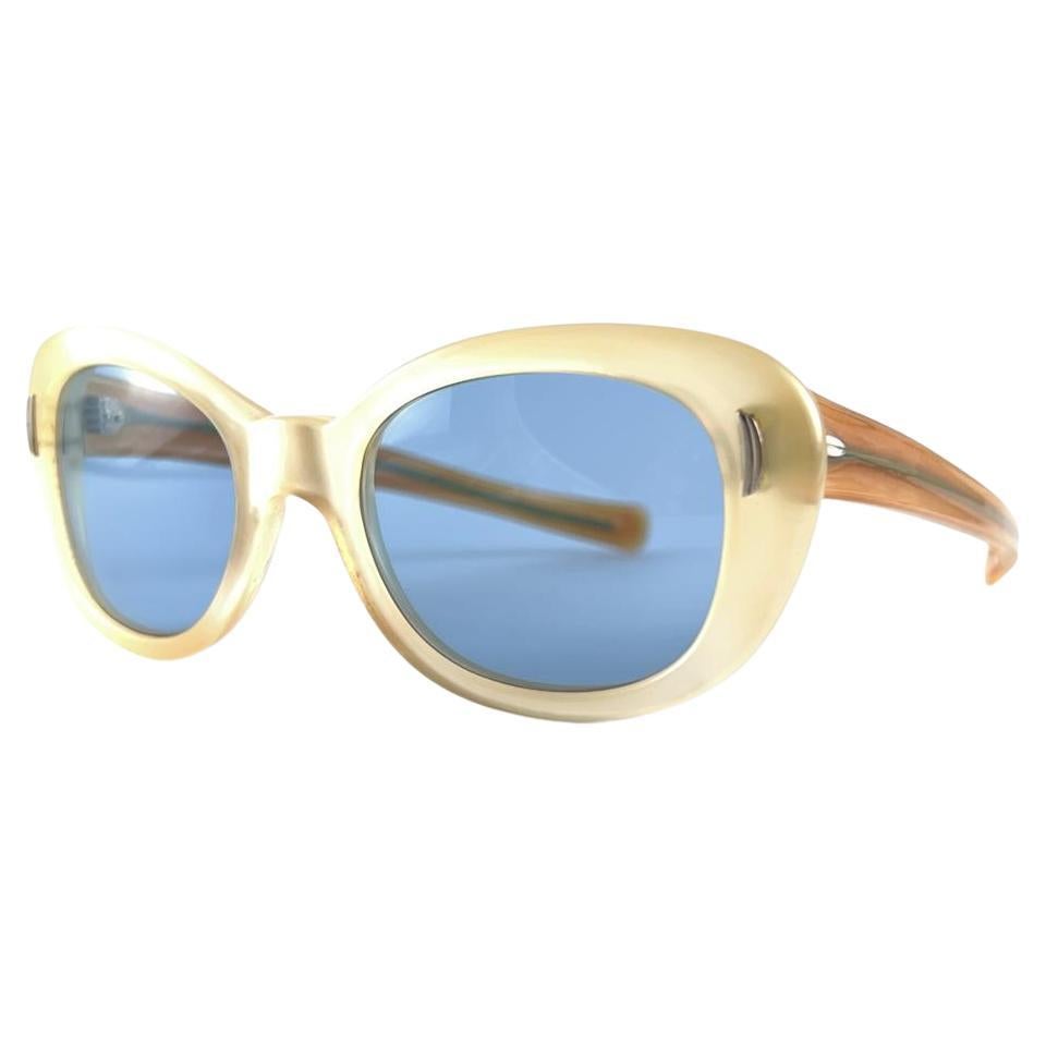 New Vintage Suntimer Victory Blue Lenses Made in France 1960's Sunglasses  For Sale