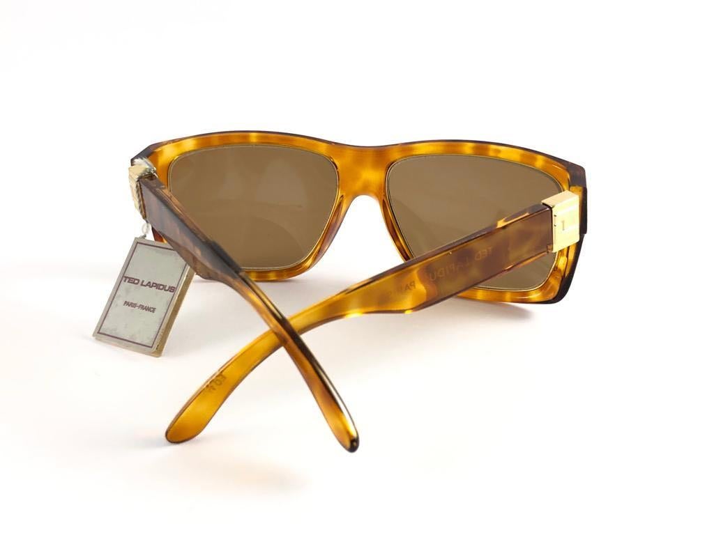 Women's New Vintage Ted Lapidus Paris TL 19 Gold & Tortoise 1970 Sunglasses For Sale