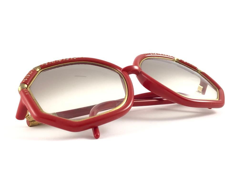 New Vintage Ted Lapidus Paris TL Red & Gold Rhinestones 1970 Sunglasses For Sale 2