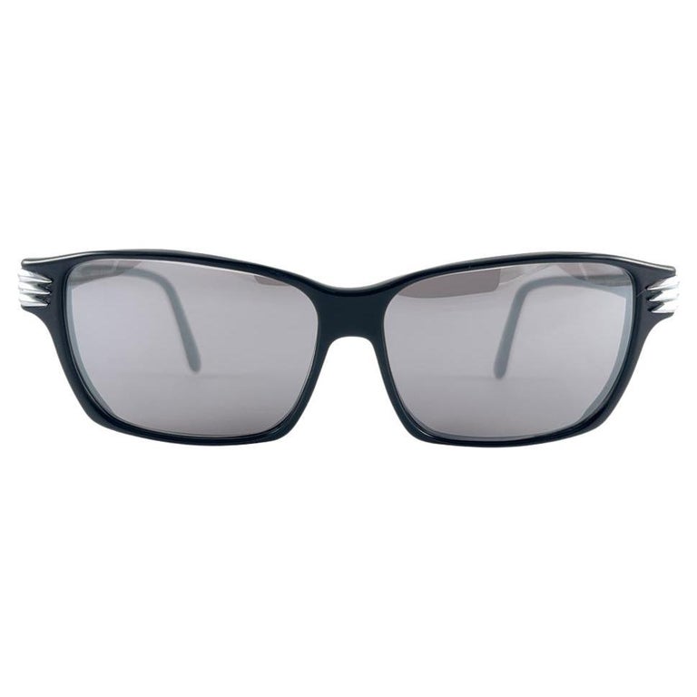 Vintage Thierry Mugler Black Cat-Eye Sunglasses Vintage Thierry Mugler Sunglasses | 6545-01 – THE SEEKERS main image 3