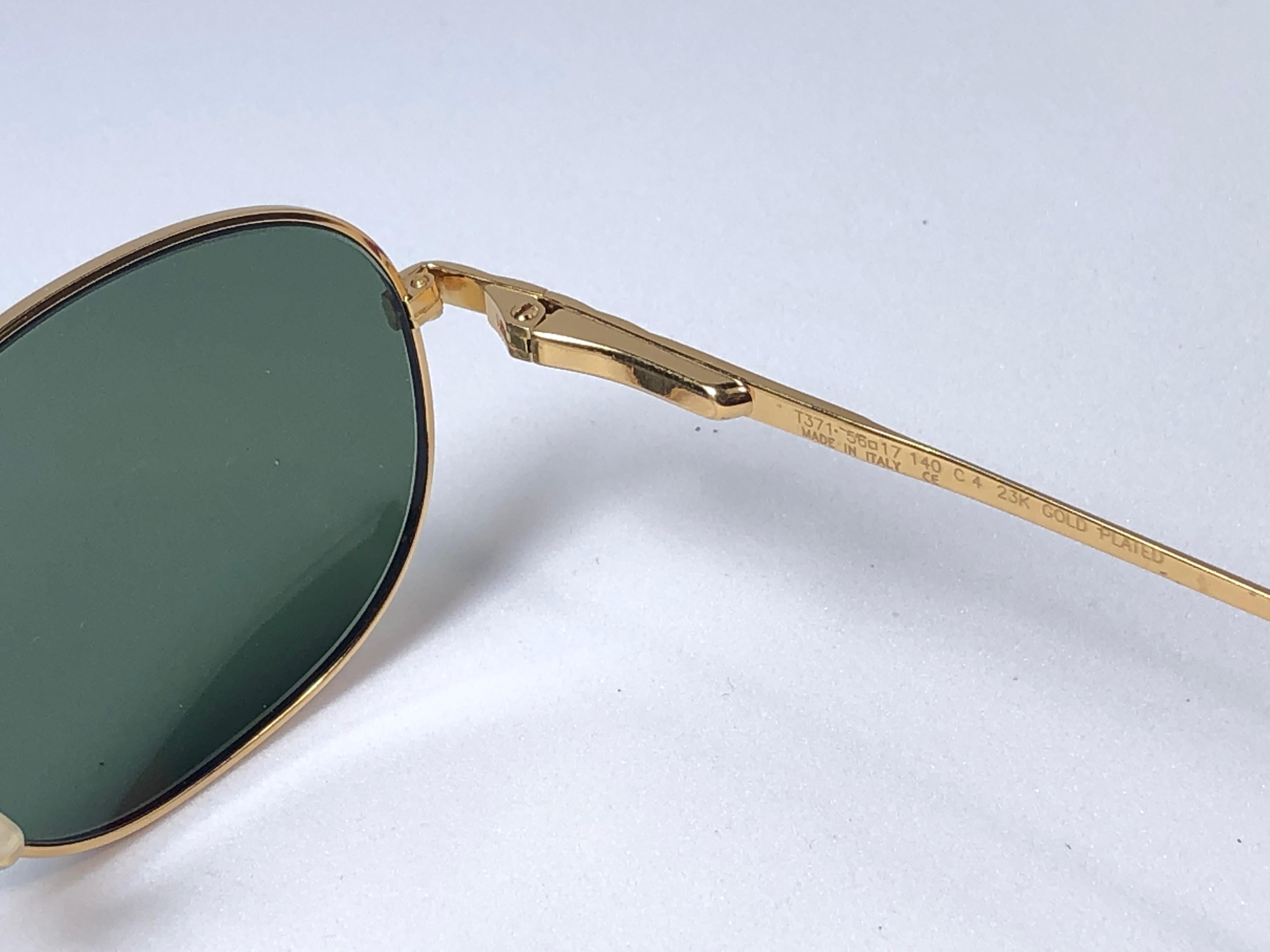 New Vintage Tiffany T371  Dark Green Plated Gold 1990 Sunglasses France In New Condition In Baleares, Baleares