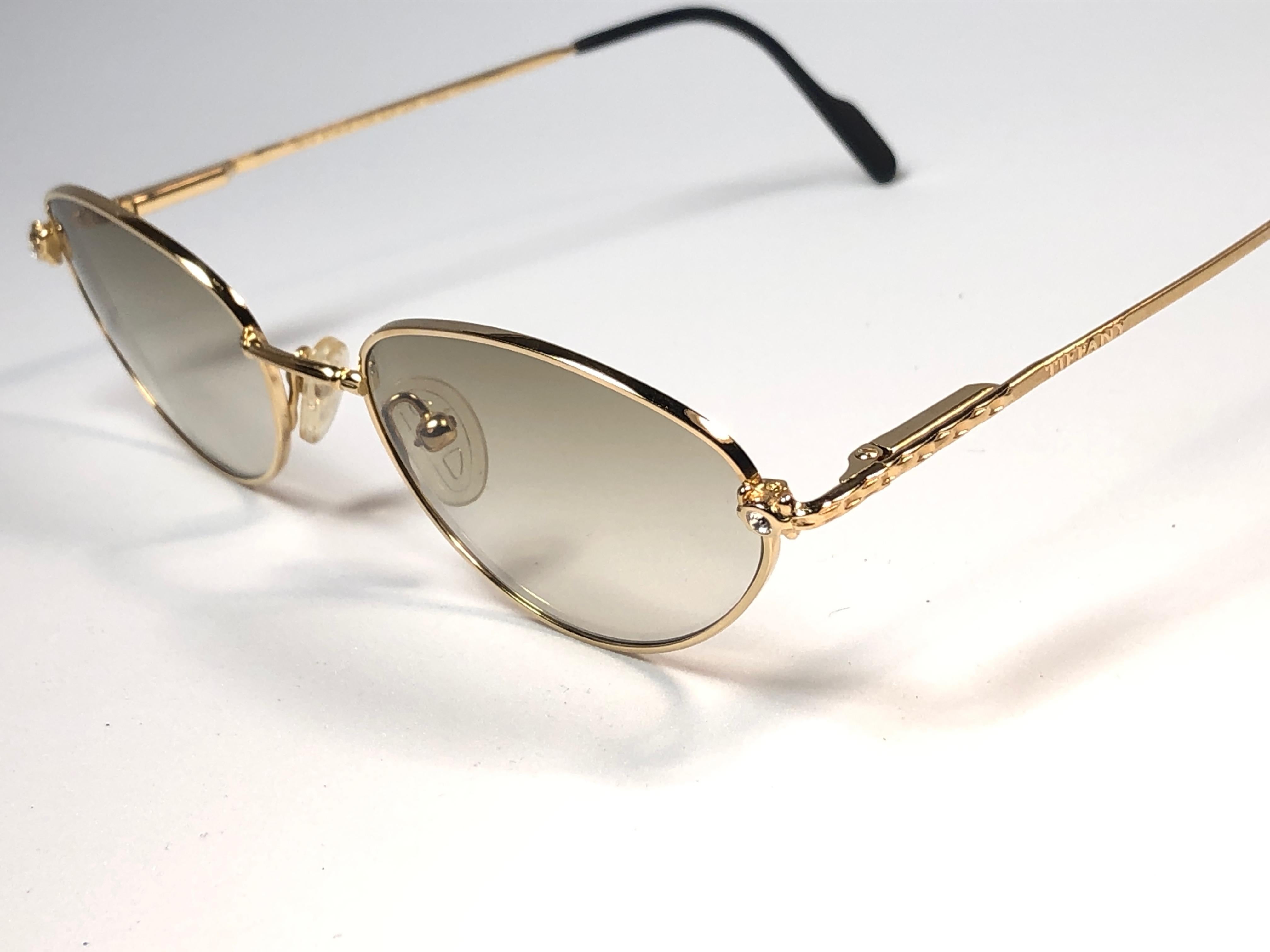 New Vintage Tiffany T619 Cat Eye Oval Rose Plated Gold 1990 Sunglasses France en vente 2