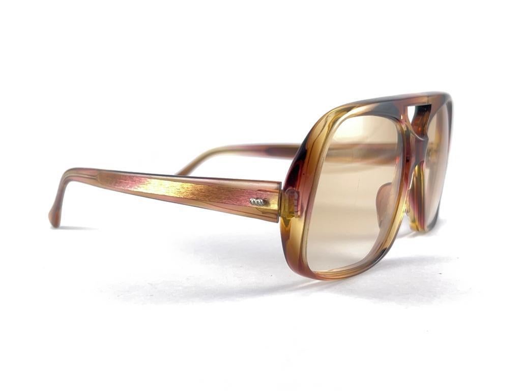 New Vintage Translucent Frame Light Gradient Lenses 70'S Made In France In New Condition For Sale In Baleares, Baleares
