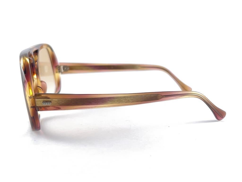 Nouvelles lunettes à cadre translucide vintage de qualité moyenne, fabriquées en France, années 70 Unisexe en vente