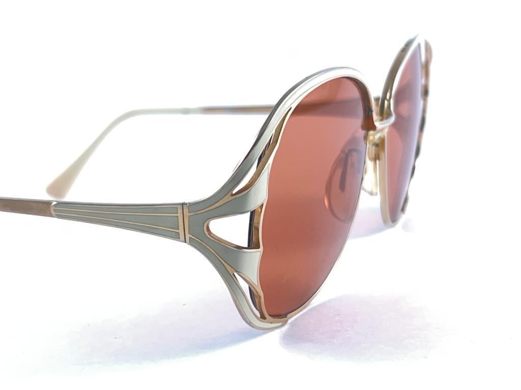 New Vintage Tura Mod 825 Overzised Gold Frame 1970'S Japan Sunglasses In Good Condition For Sale In Baleares, Baleares