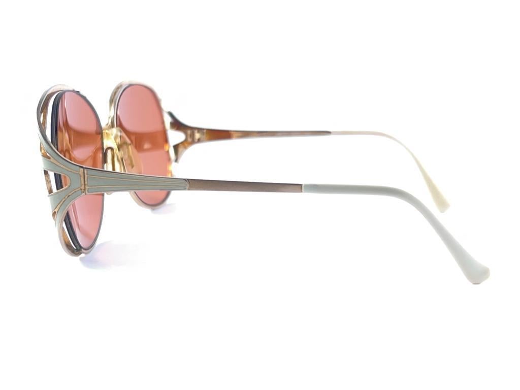 Women's New Vintage Tura Mod 825 Overzised Gold Frame 1970'S Japan Sunglasses For Sale