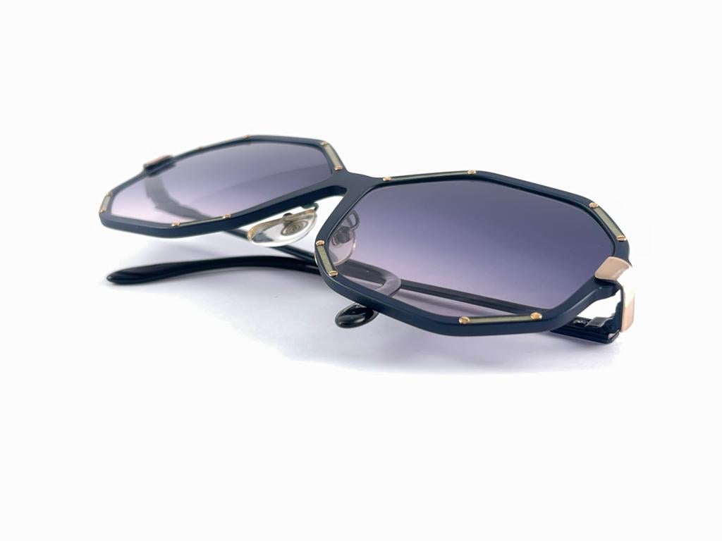 New Vintage Ultra Oversized Hexagonal Flat Gradient Lenses 1970's Sunglasses For Sale 9