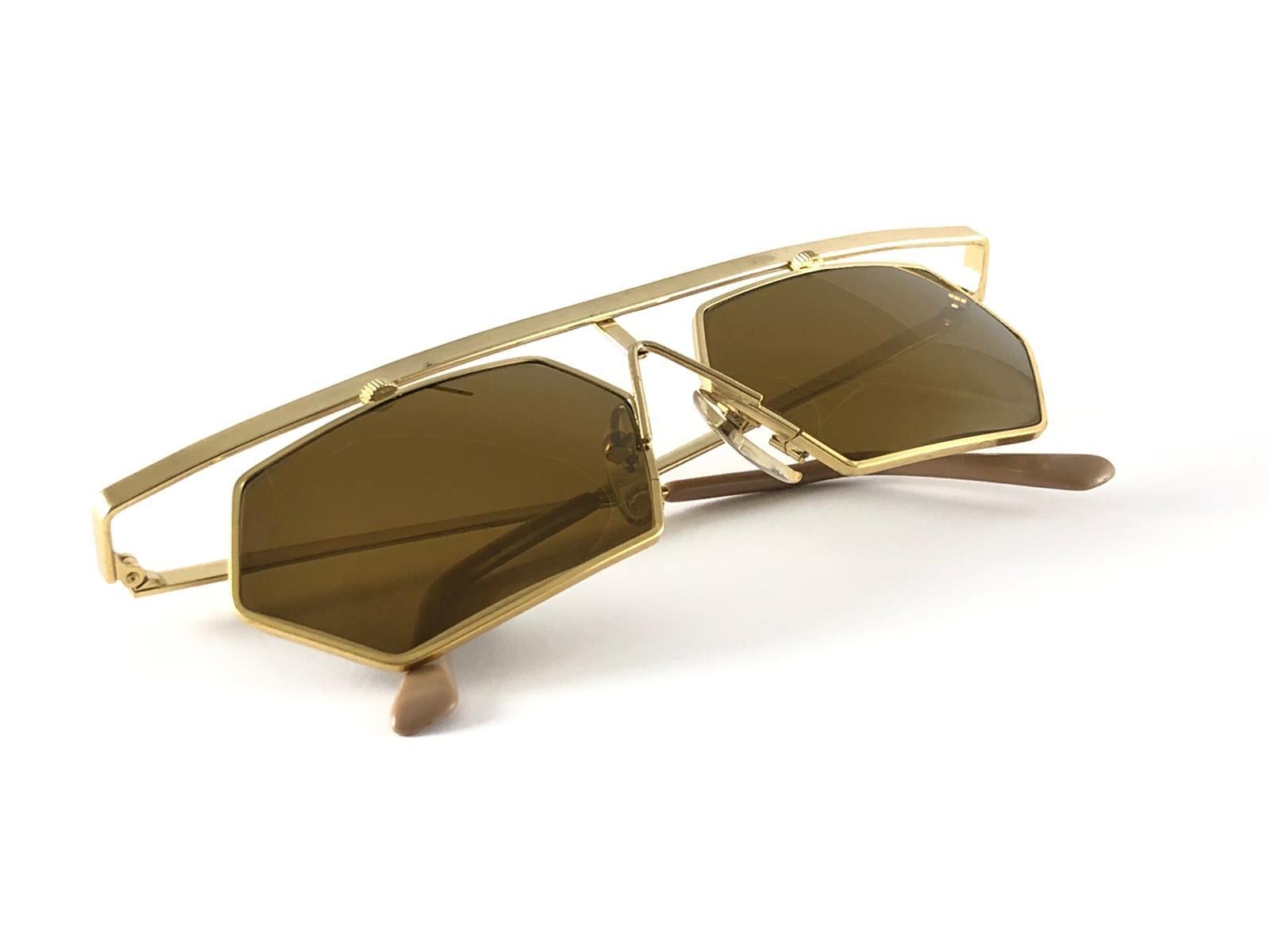 Brown New Vintage Ultra Rare  I'DENTITY LL 1 Gold 1986 Sunglasses For Sale