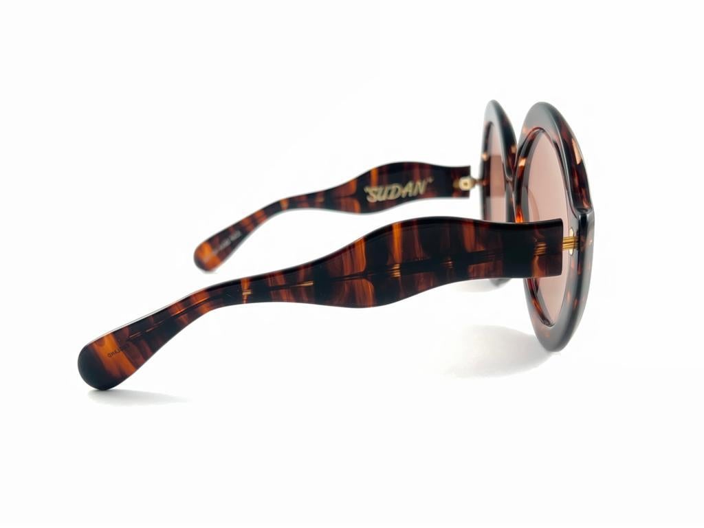 Women's New Vintage Ultra Sudan H Brown Gradient Lens Oversized 1980's Sunglasses For Sale