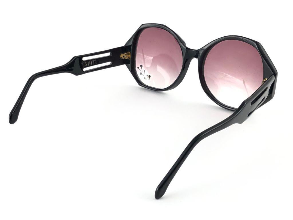 Beige New Vintage Ultra Tahiti Black Rhinestones Rose Lens Oversized 1960's Sunglasses For Sale