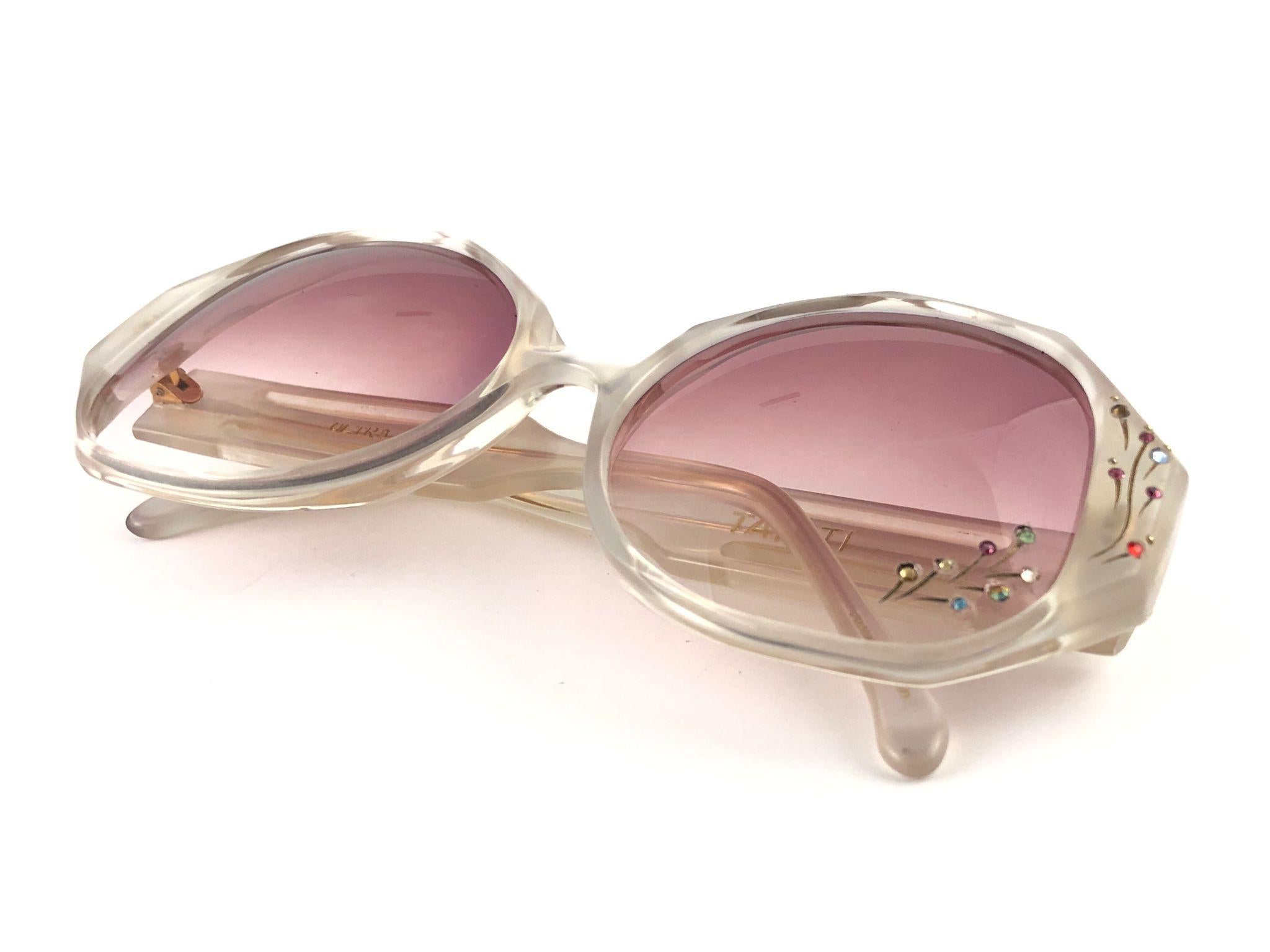 New Vintage Ultra Tahiti Clear Rhinestones Rose Lens Oversized 1960's Sunglasses For Sale 2