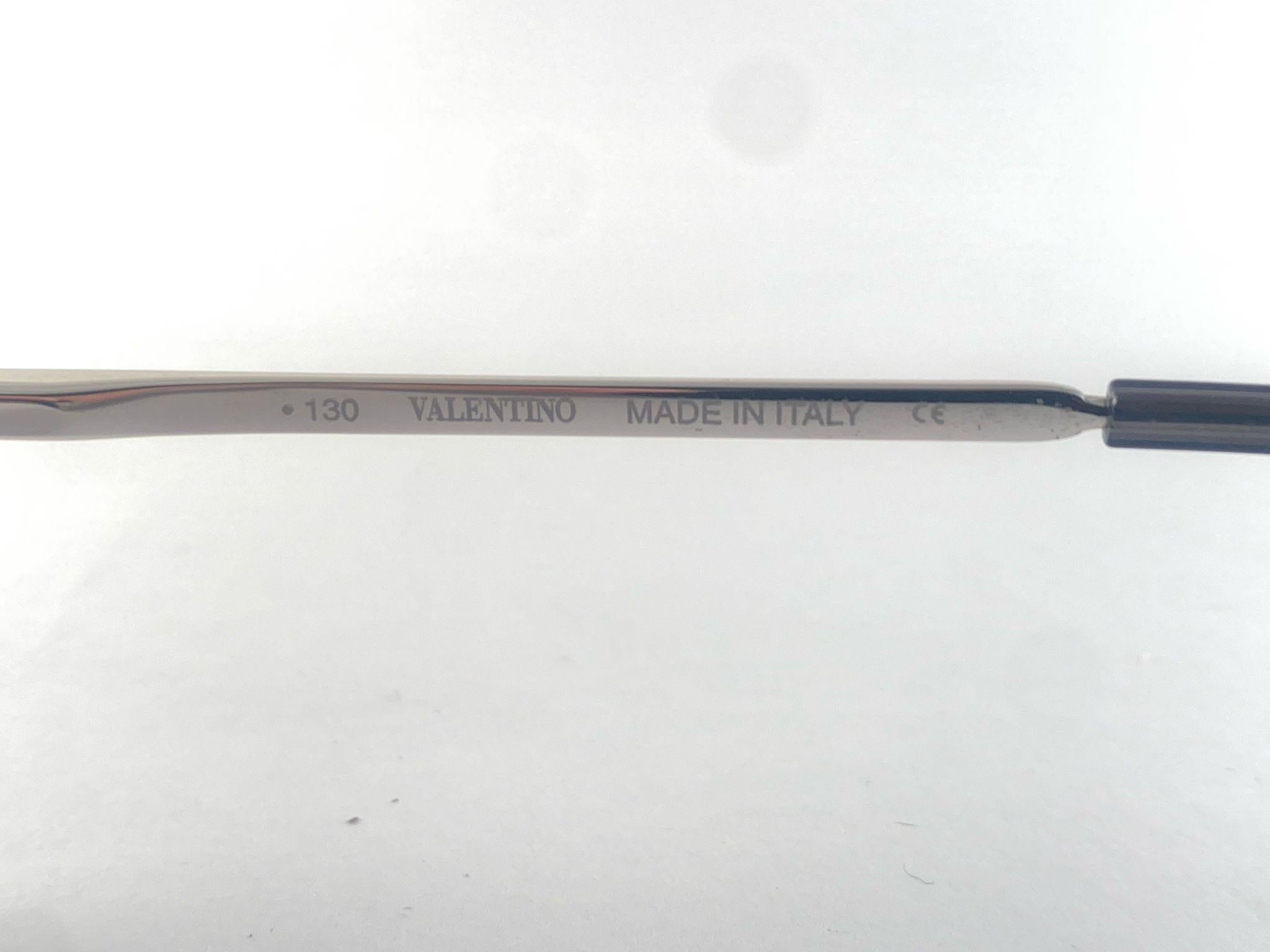 New Vintage Valentino 1090 Rimless Mask Sunglasses 2000's Y2K Made in Italy In New Condition For Sale In Baleares, Baleares