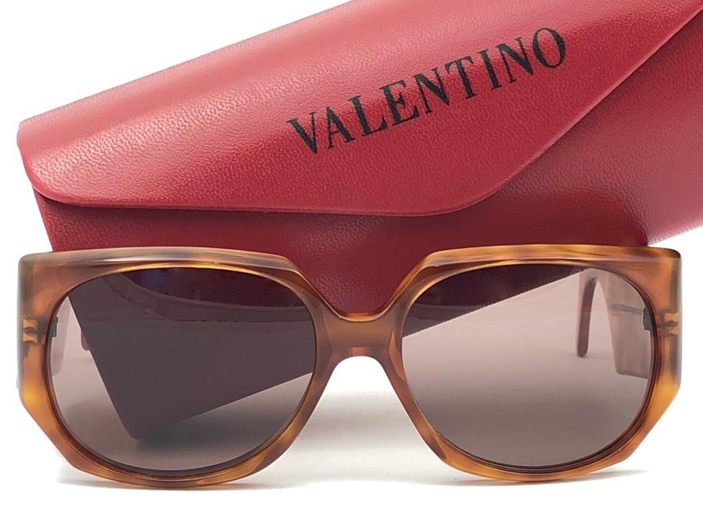 Brown New Vintage Valentino 543 Tortoise Sleek Mask Sunglasses 1980's Made in Italy