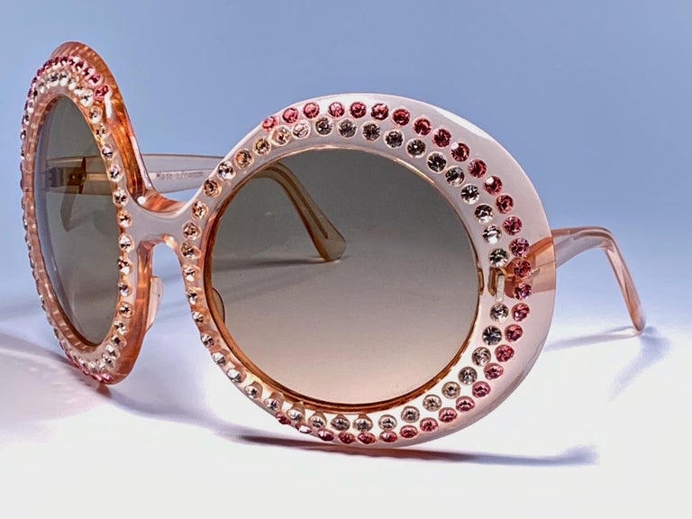 New Vintage Victor Oversized Elton John Collector Item 1970's Sunglasses For Sale at 1stDibs