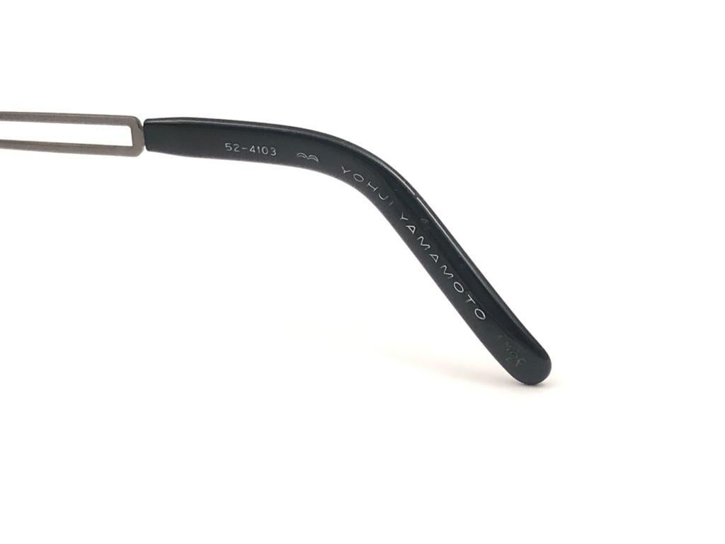 Yohji Yamamoto, 52 4103, Dunkelsilber, Vintage  1990er Jahre Hergestellt in Japan Sonnenbrille im Angebot 4