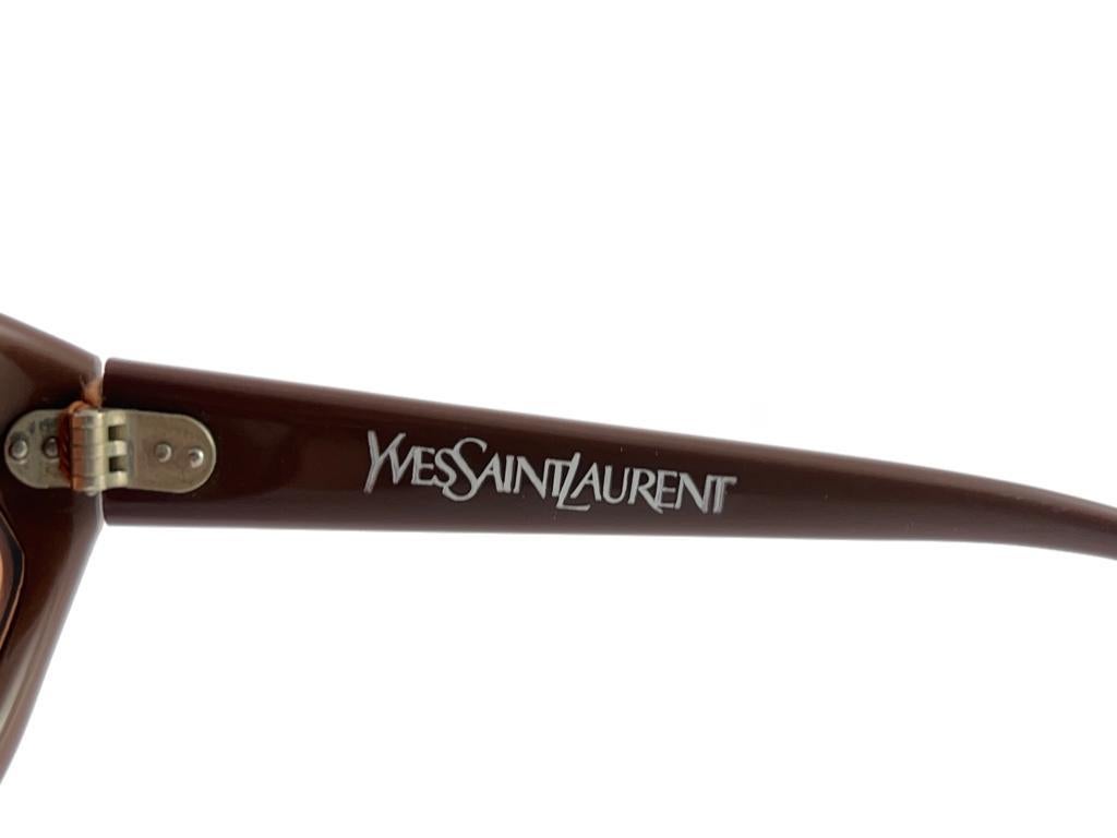 Women's or Men's New Vintage Yves Saint Laurent Mocca YSL Bug Eye 1980 France Sunglasses For Sale