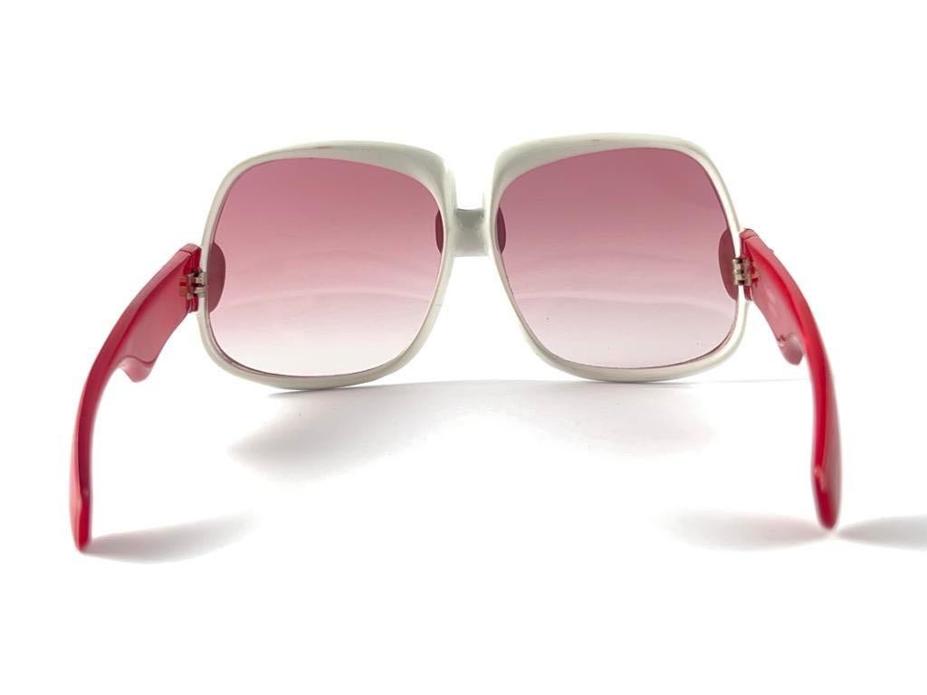 New Vintage Yves Saint Laurent YSL 545 White & Red 1970 France Sunglasses  For Sale 6