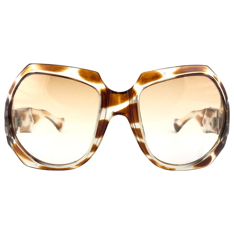 Saint laurent small square vintage sunglasses sales