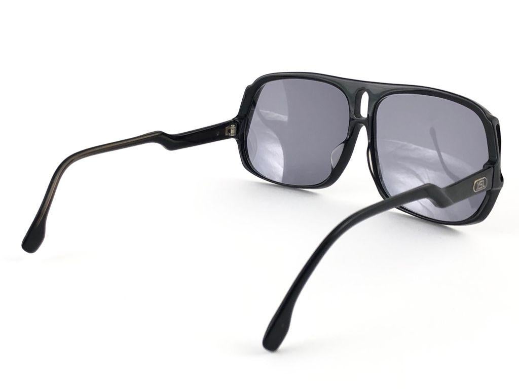 Yves Saint Laurent YSL: Vintage-Oversize-Schmuckstück, Übergröße  1980er Jahre Frankreich Sonnenbrille im Angebot 3