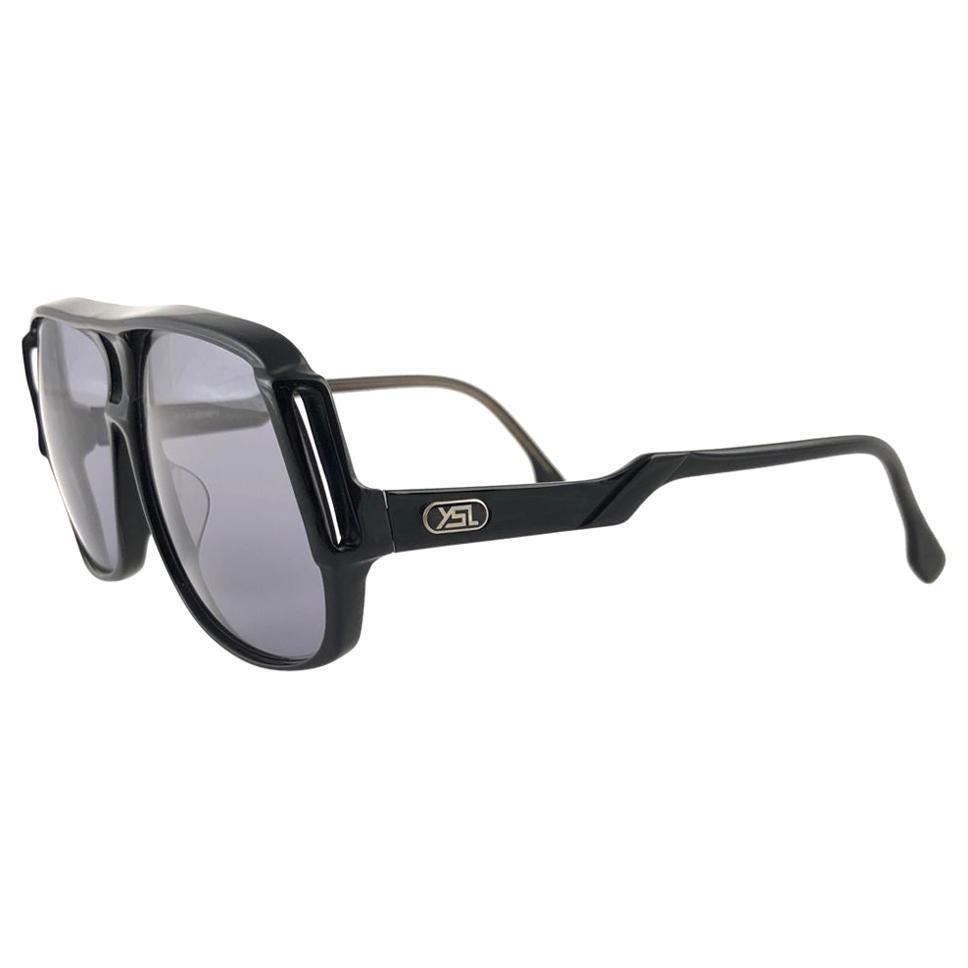 Saint Laurent Classic 11M Aviator Sunglasses – NYCMode