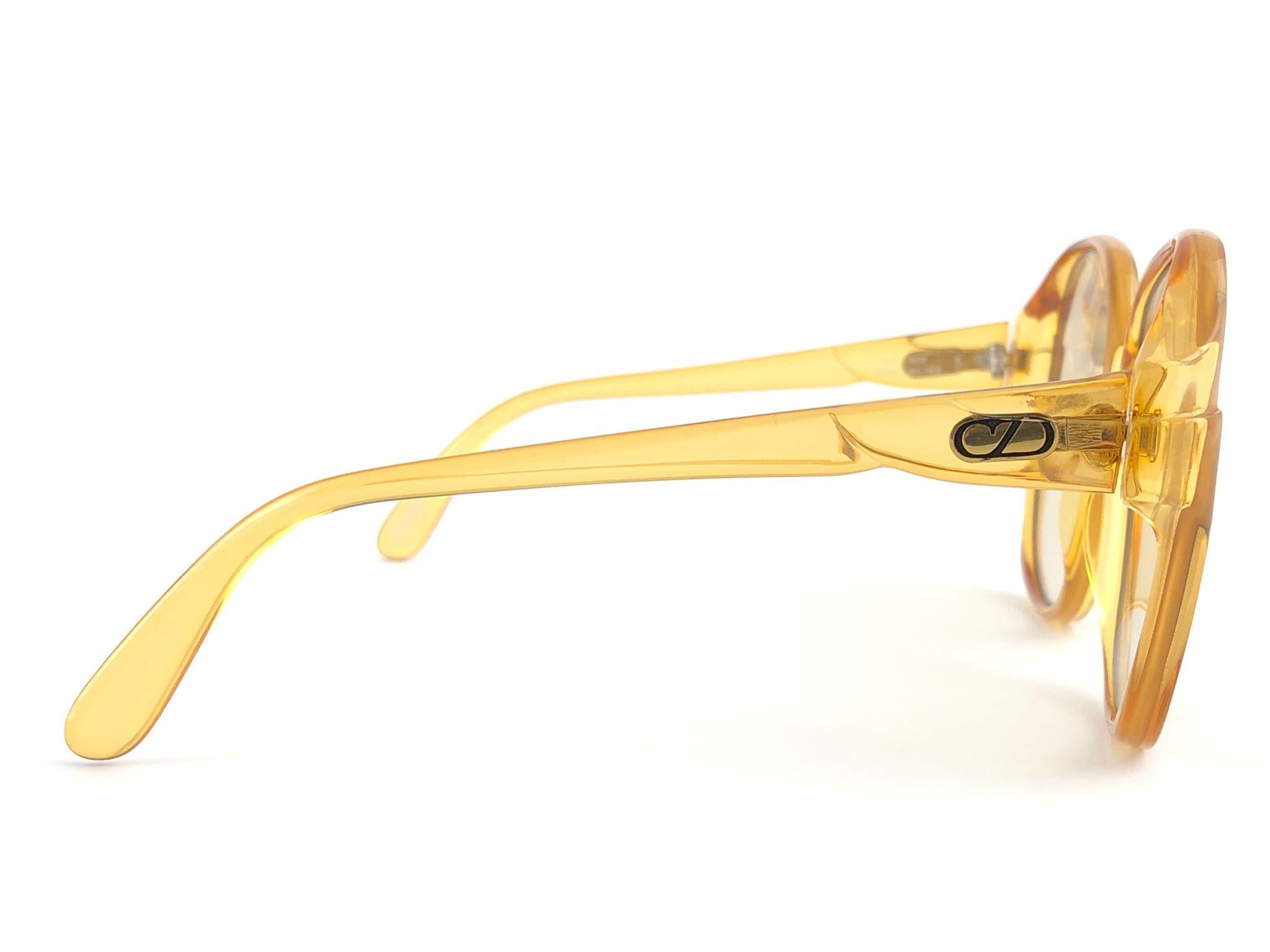 Zeiss lunettes de soleil vintage neuves en ambre translucide, fabriquées en Allemagne, années 8068 Neuf - En vente à Baleares, Baleares