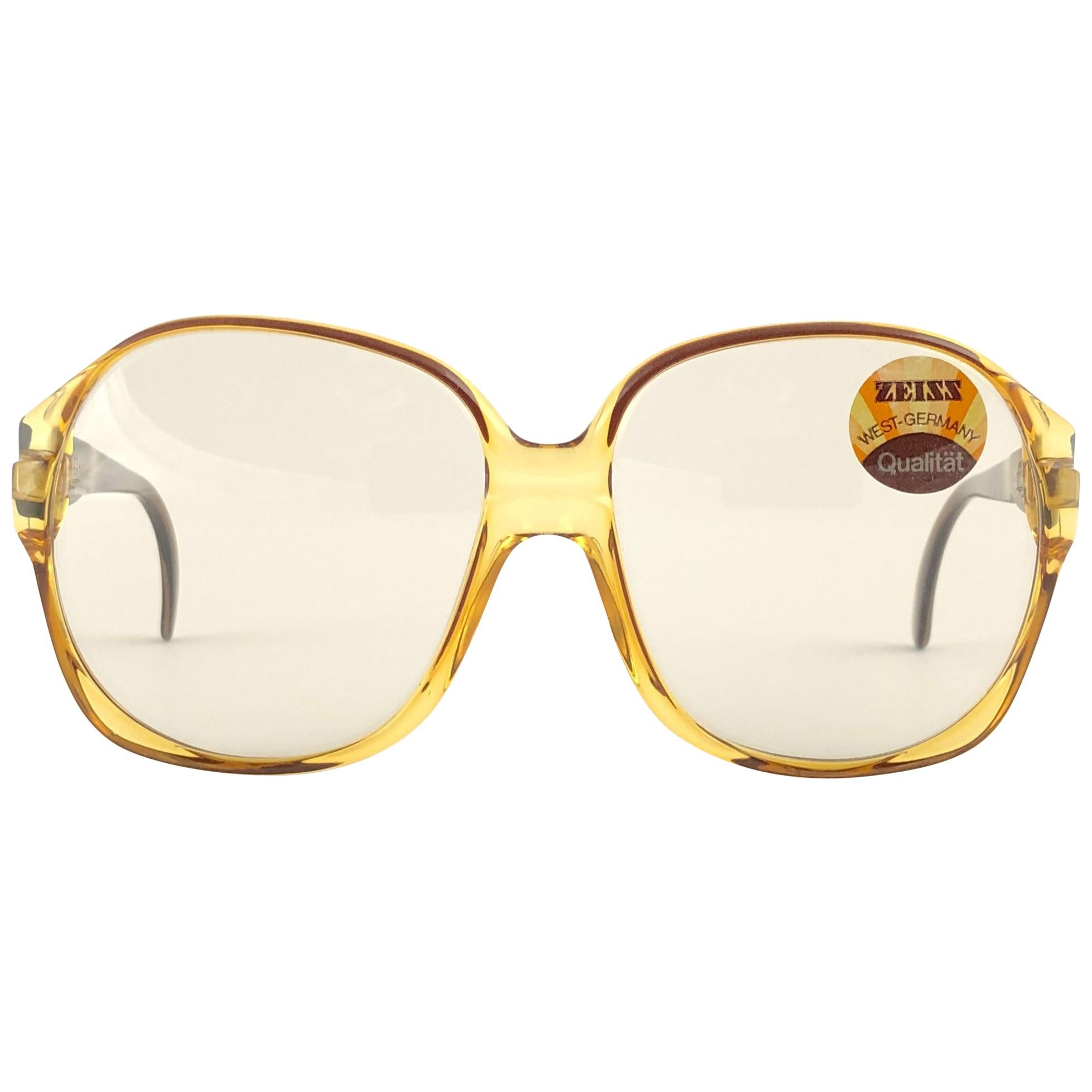 Zeiss lunettes de soleil vintage neuves en ambre translucide, fabriquées en Allemagne, années 8068 en vente