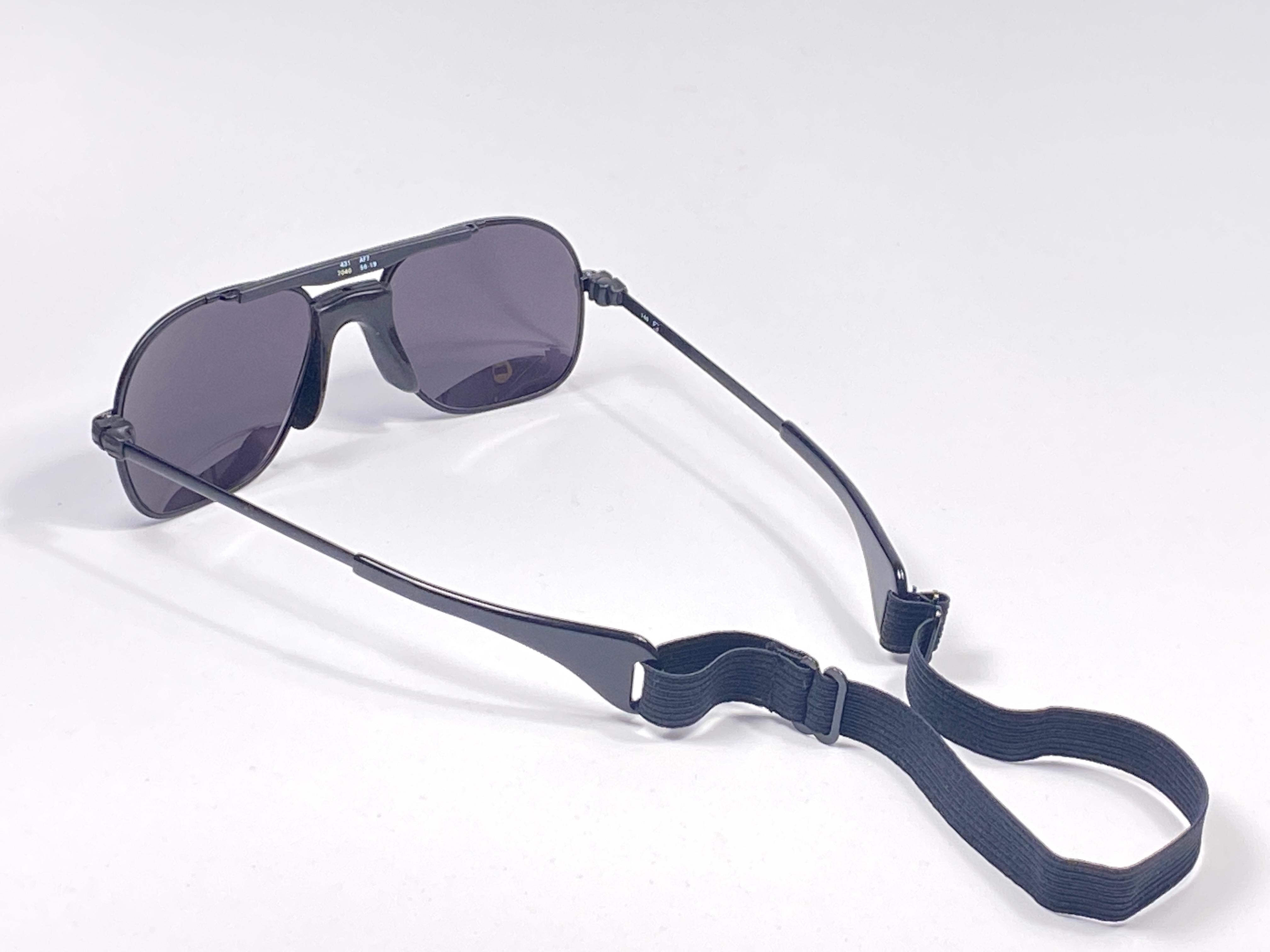 New Vintage Zeiss Black Matte Frame Mirror Lenses West Germany 1970 Sunglasses en vente 2