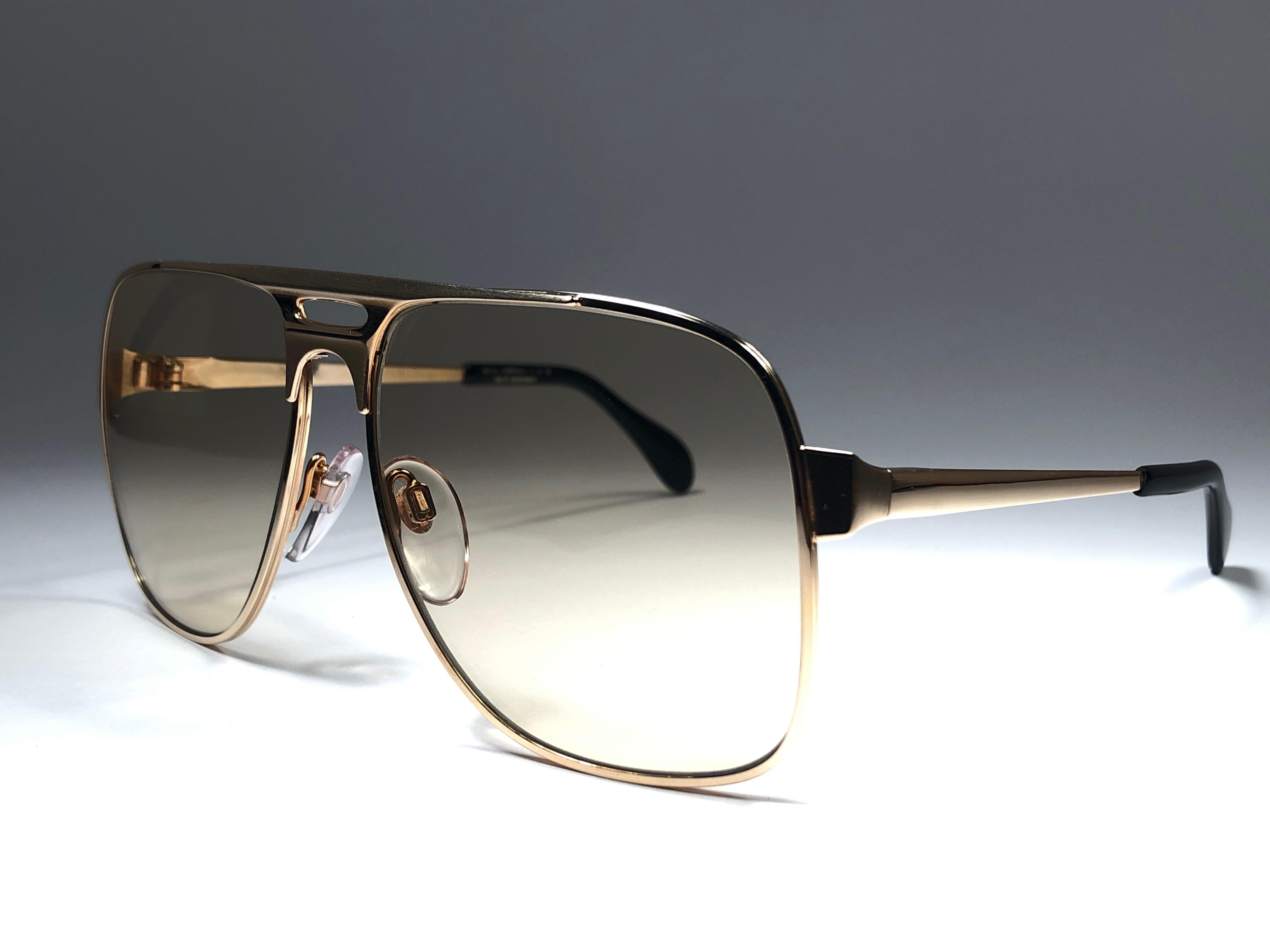 Black New Vintage Zeiss Gold Oversized Frame Changeable Lenses 1970's Sunglasses