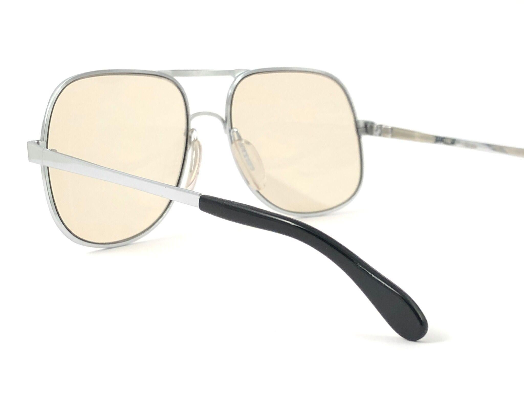 White New Vintage Metzler Zeiss Umbramatic 2083 Oversized Sunglasses West Germany 80's For Sale