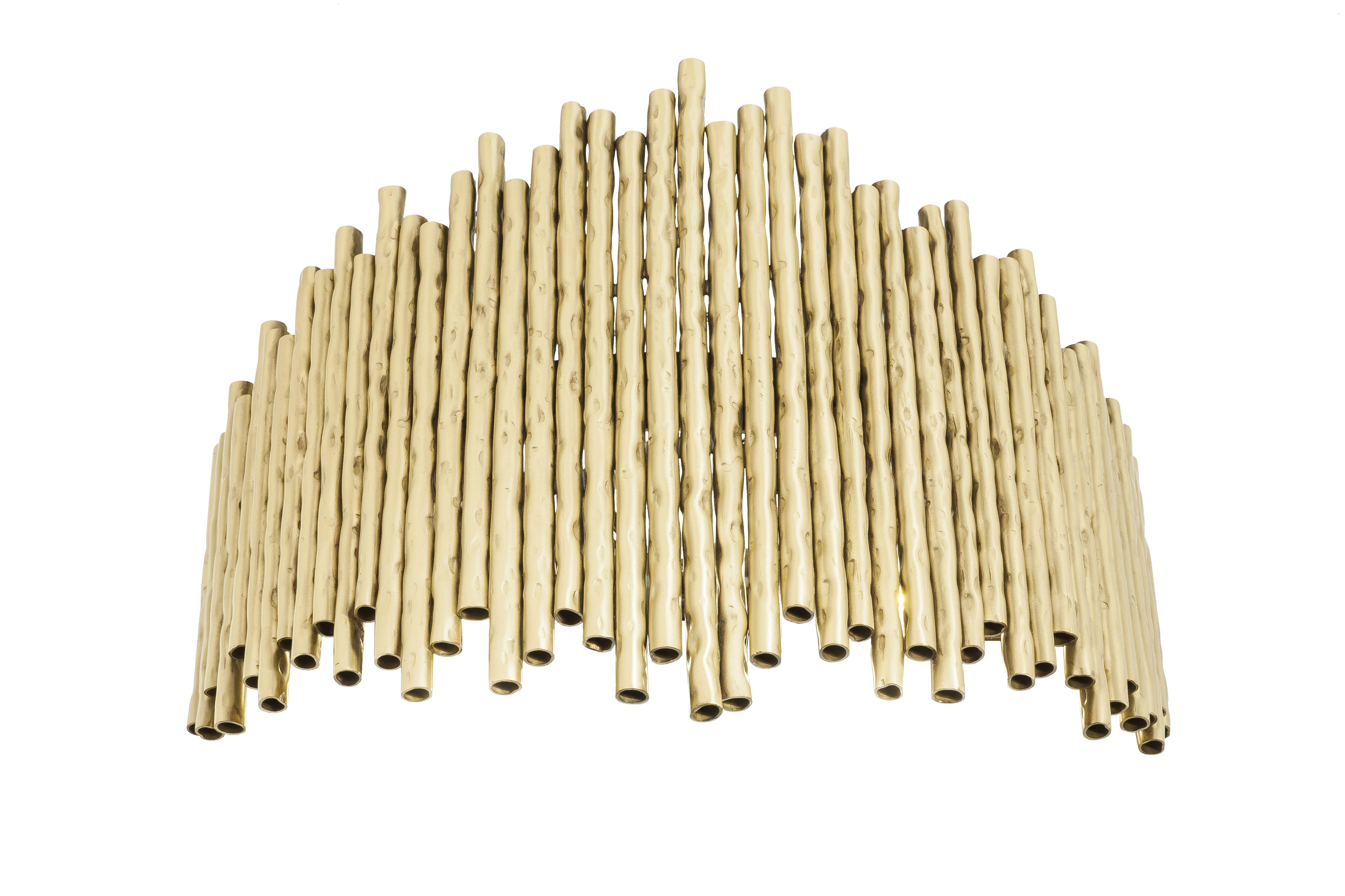 Apparecchio di illuminazione da parete per interni. 
Realizzato in tubo di ottone con effetto decorativo di finto bambù. 


Lampadina 2 G-9 LED
Categoria di potenza 2 x 3 w / 2 x 300 lm
Temperatura colore 3.000 ºK 4.000 ºK

Cromo
 Ottone