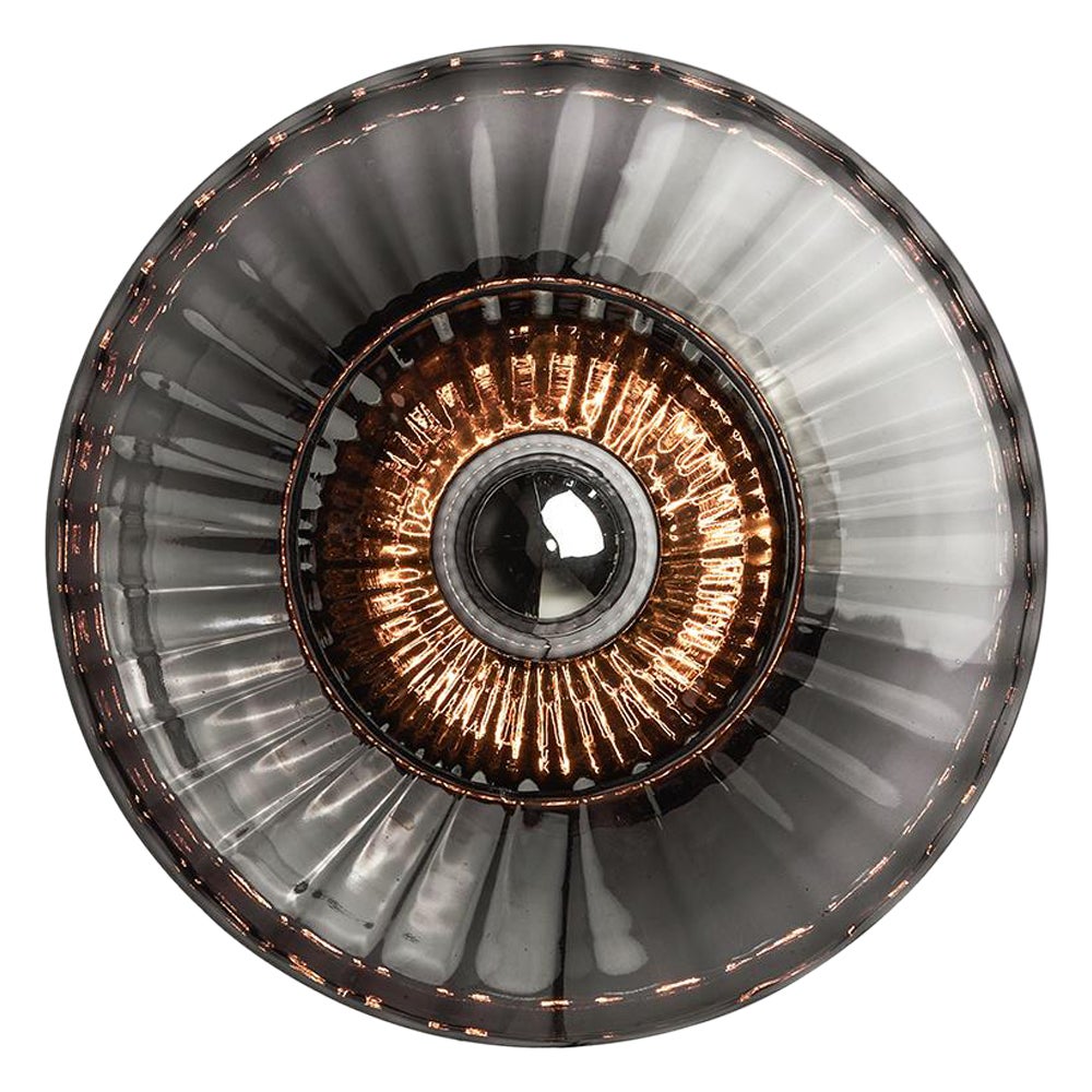 Optic-Wandleuchter XL aus Rauch mit schwarzem Eyeball, New Wave