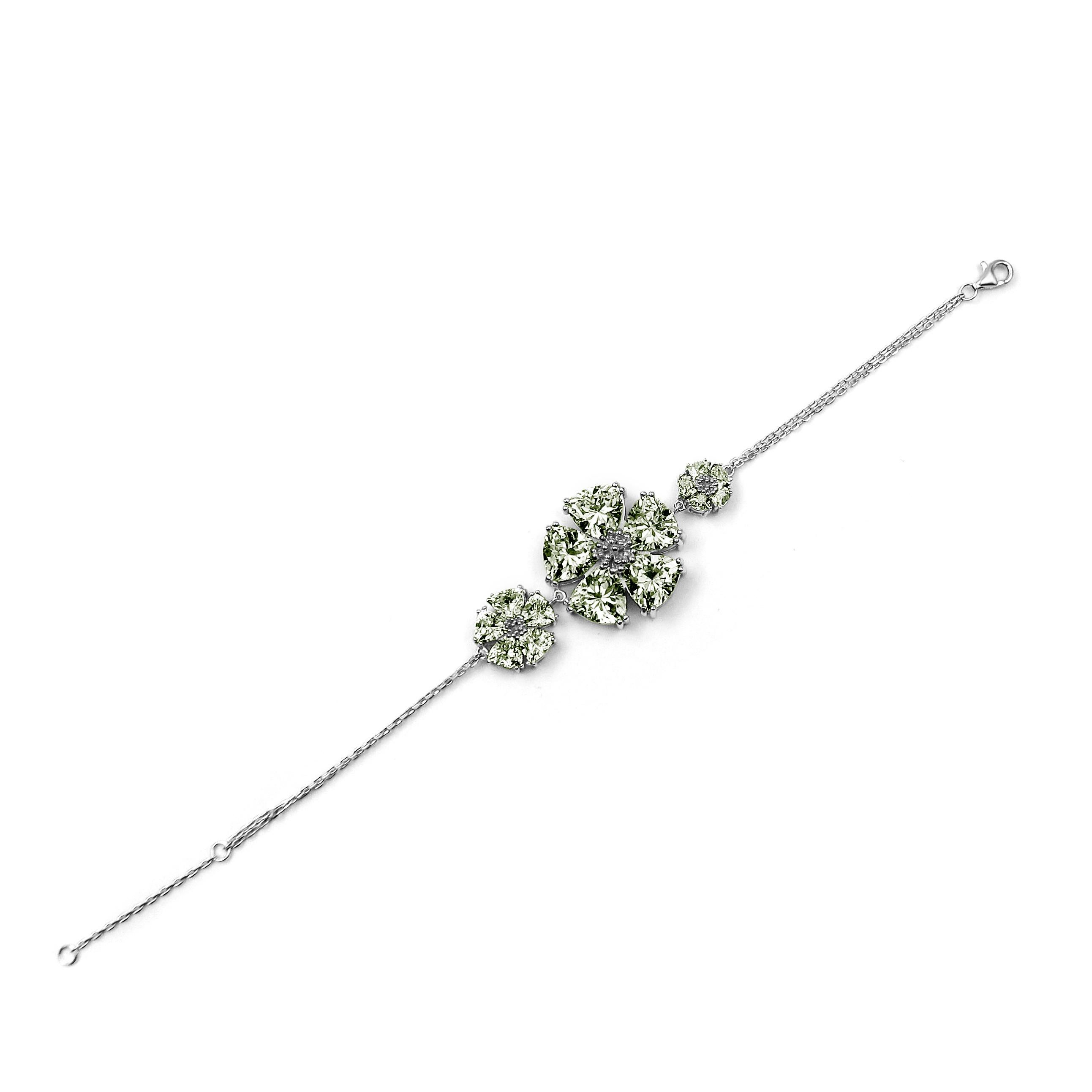 Modern White Sapphire Triple Blossom Stone Chain Bracelet For Sale