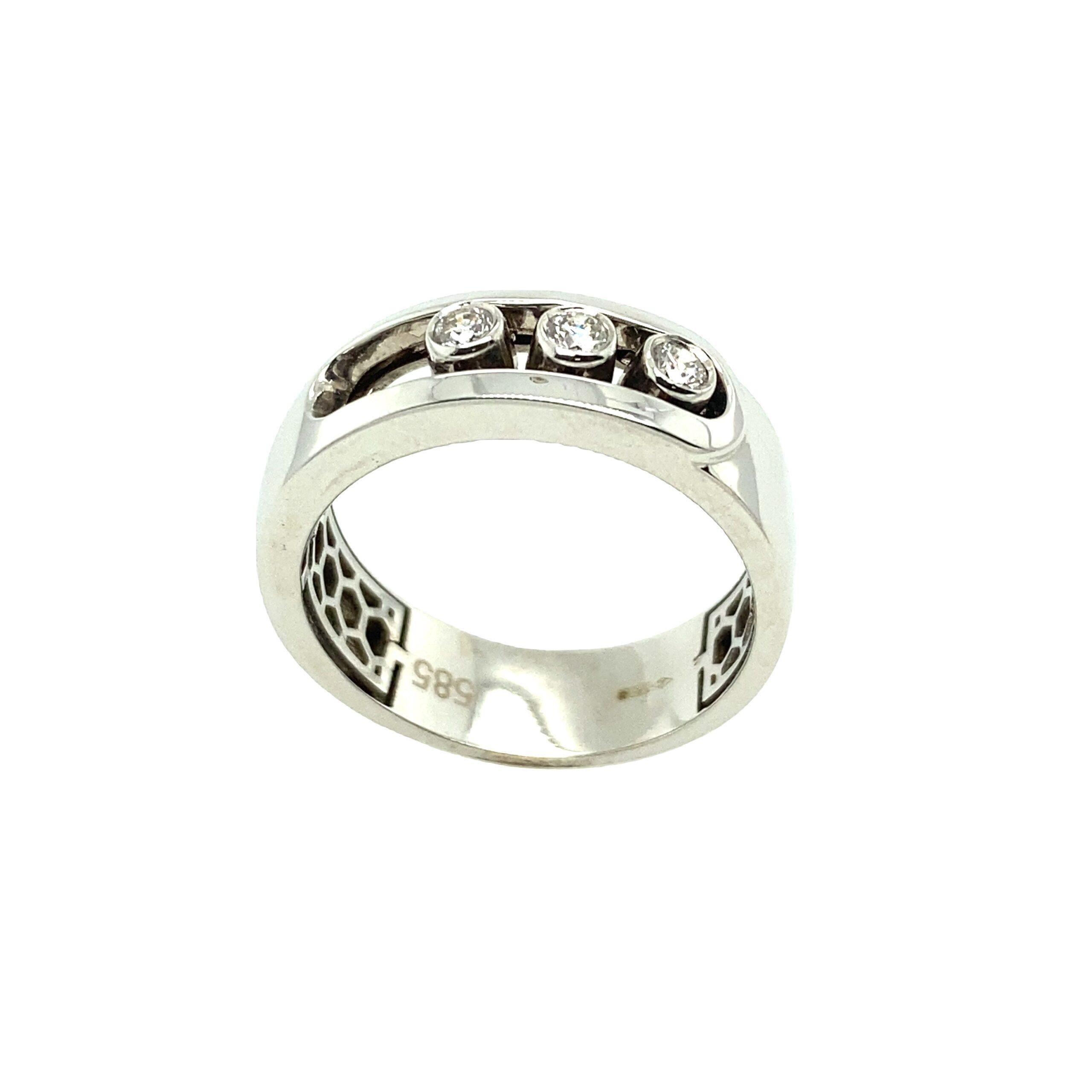 Round Cut New Wide Band with 3 Sliding Diamonds in 14ct White Gold For Sale